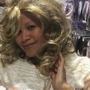 Meet your Posher, Lynne